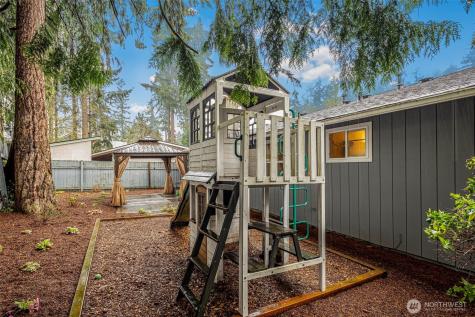 2322 Bryce Canyon Court Puyallup WA 98374