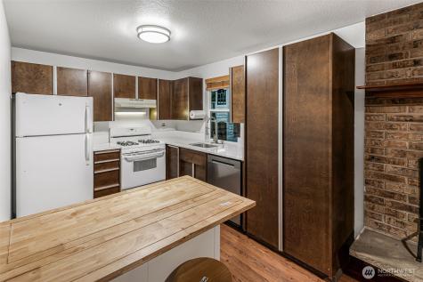 2322 Bryce Canyon Court Puyallup WA 98374