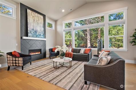 2933 223rd Place Sw Brier WA 98036