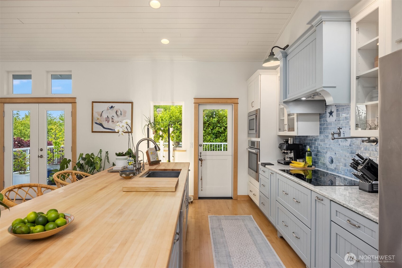 10555 NE Morning Lane Bainbridge Island WA 98110