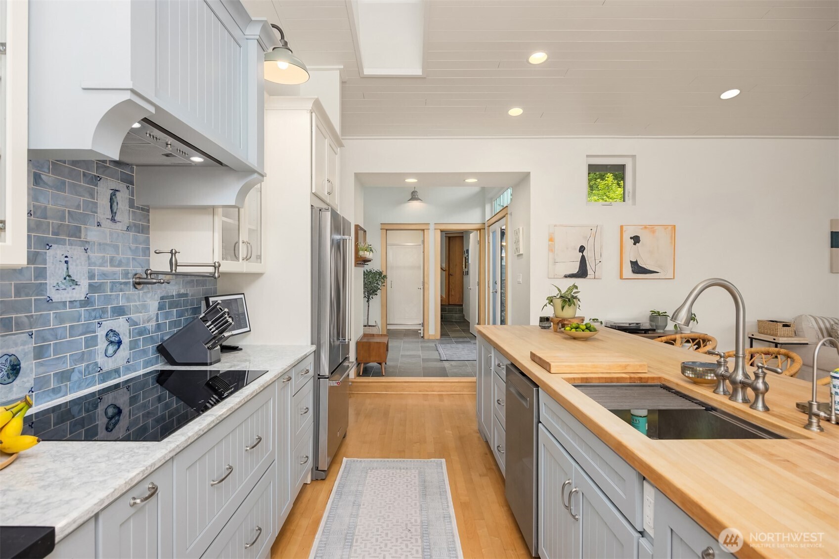 10555 NE Morning Lane Bainbridge Island WA 98110