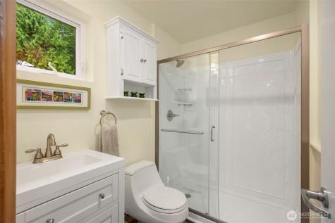 10555 NE Morning Lane Bainbridge Island WA 98110