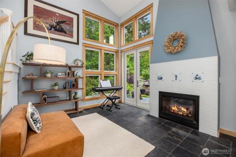 10555 NE Morning Lane Bainbridge Island WA 98110