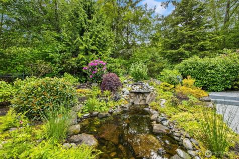 10555 NE Morning Lane Bainbridge Island WA 98110
