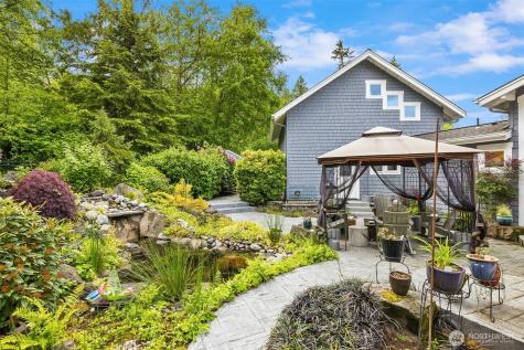 10555 NE Morning Lane Bainbridge Island WA 98110