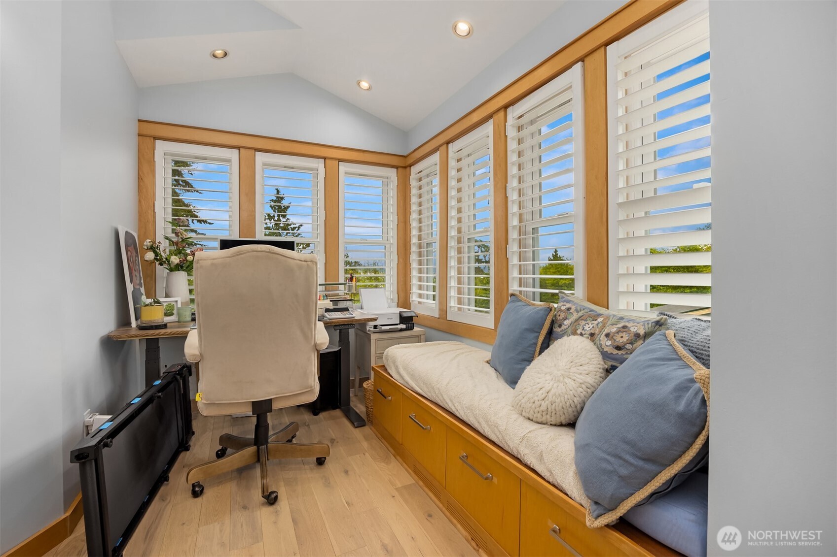 10555 NE Morning Lane Bainbridge Island WA 98110