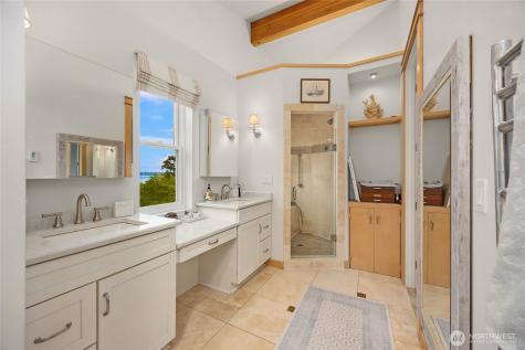 10555 NE Morning Lane Bainbridge Island WA 98110