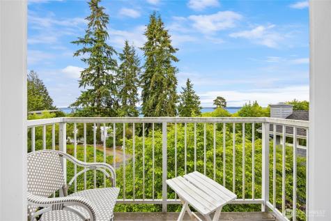 10555 NE Morning Lane Bainbridge Island WA 98110
