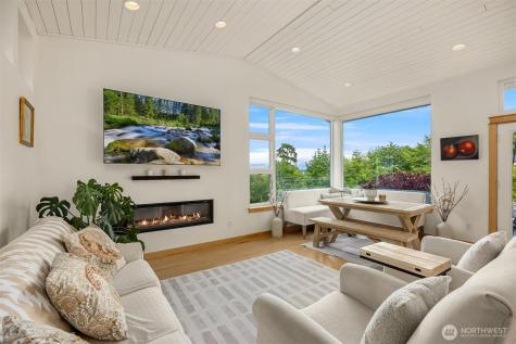 10555 NE Morning Lane Bainbridge Island WA 98110