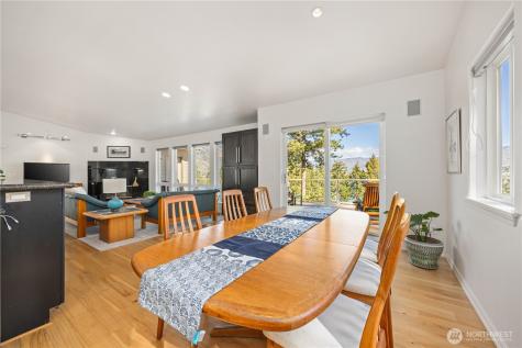 7379 Ridgeview Drive Chelan WA 98816