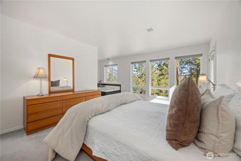 7379 Ridgeview Drive Chelan WA 98816