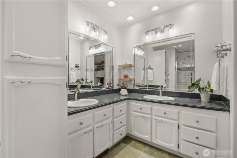 7379 Ridgeview Drive Chelan WA 98816