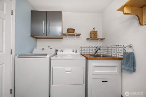 7379 Ridgeview Drive Chelan WA 98816