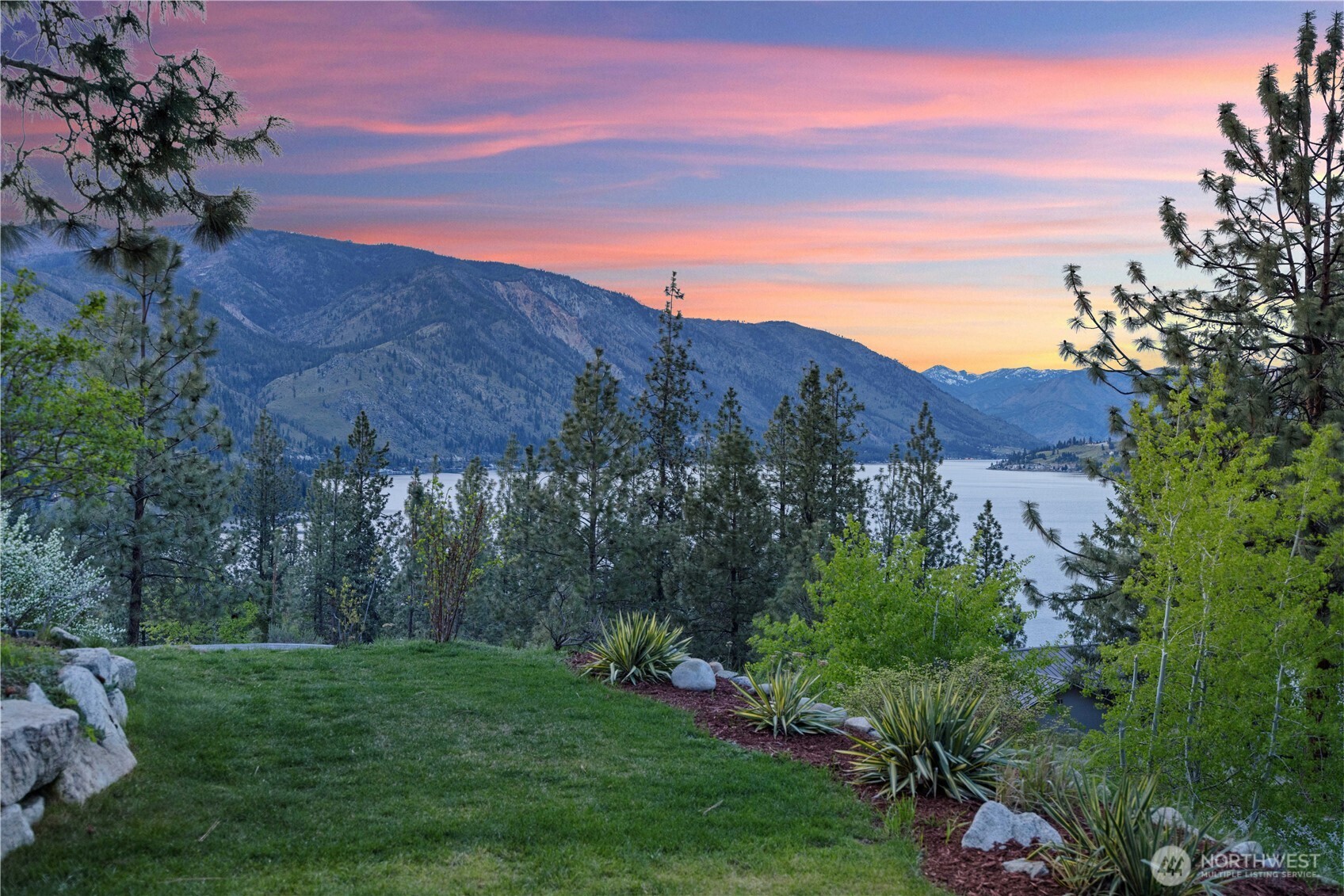 7379 Ridgeview Drive Chelan WA 98816