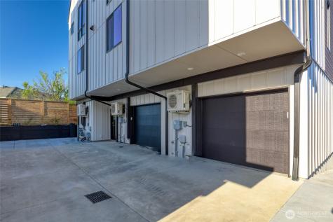 9746 Holman Road NW Seattle WA 98117