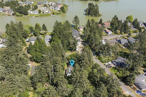 419 Draconis Avenue SE Ocean Shores WA 98569