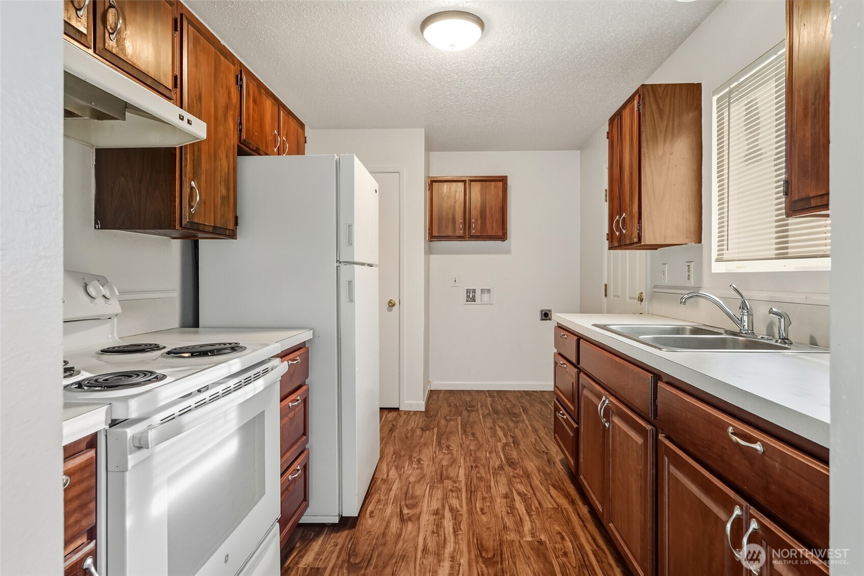 418 N 13th Street Elma WA 98541