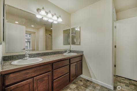 4504 25th Street SE Puyallup WA 98374