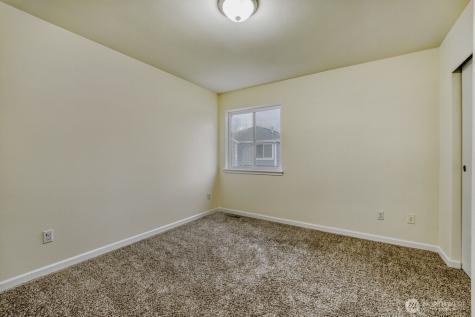 4504 25th Street SE Puyallup WA 98374