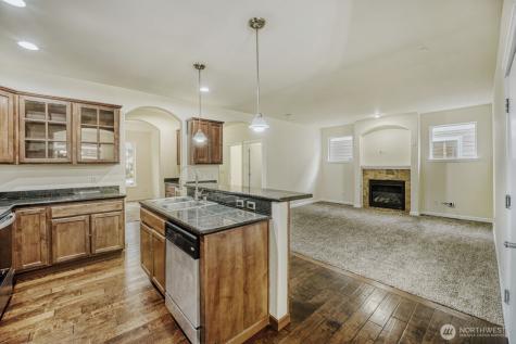 4504 25th Street SE Puyallup WA 98374