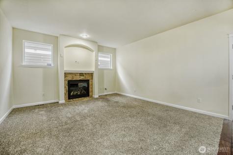 4504 25th Street SE Puyallup WA 98374