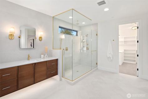 4216 83rd Avenue SE Mercer Island WA 98040