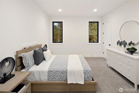 4216 83rd Avenue SE Mercer Island WA 98040