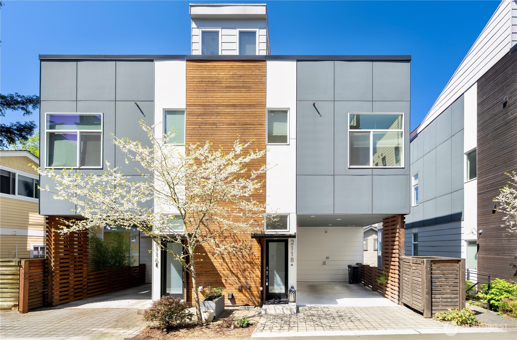 2118 10th Avenue W Seattle WA 98119