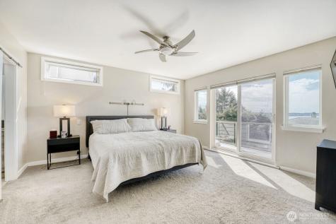 5711 Upland Terrace NE Tacoma WA 98422