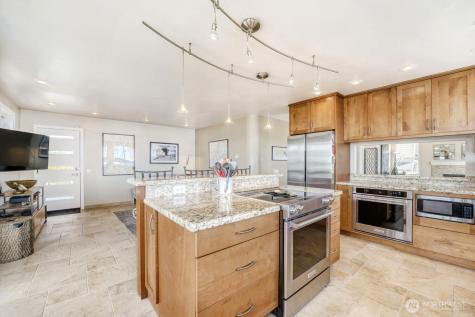 5711 Upland Terrace NE Tacoma WA 98422