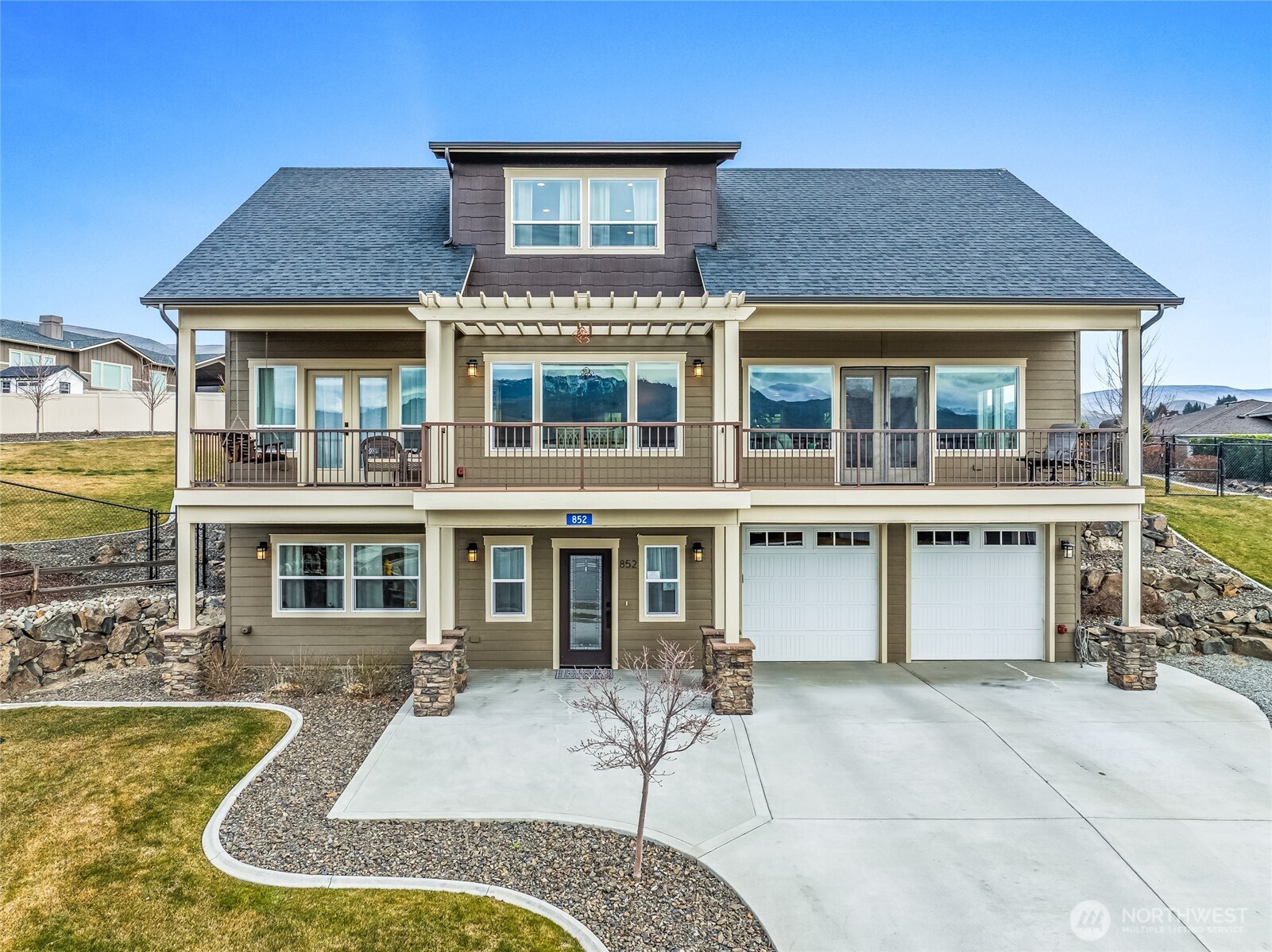 852 Sage Crest Drive Wenatchee WA 98801