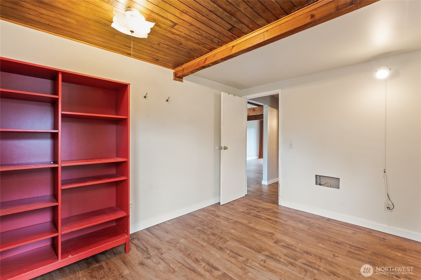 6737 Sycamore Avenue NW Seattle WA 98117