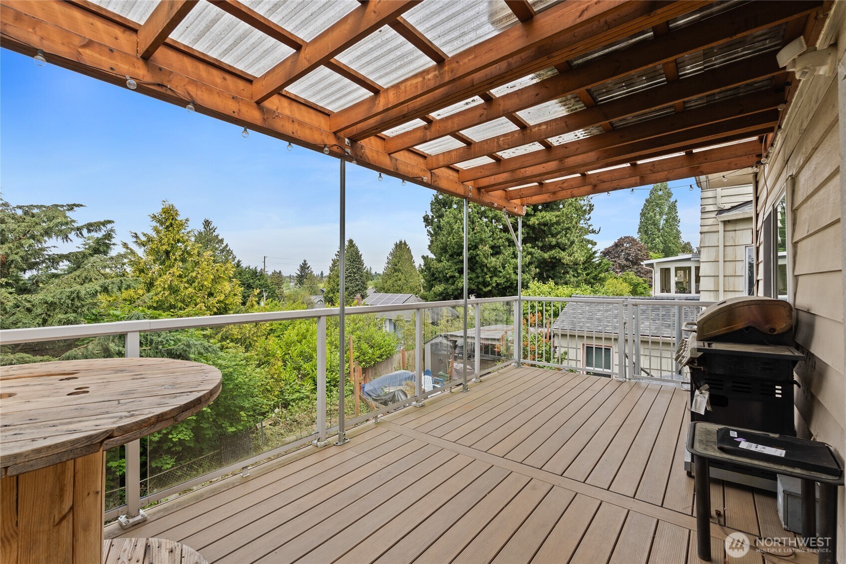 6737 Sycamore Avenue NW Seattle WA 98117