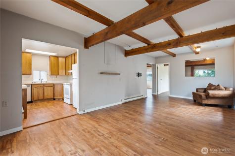 6737 Sycamore Avenue NW Seattle WA 98117