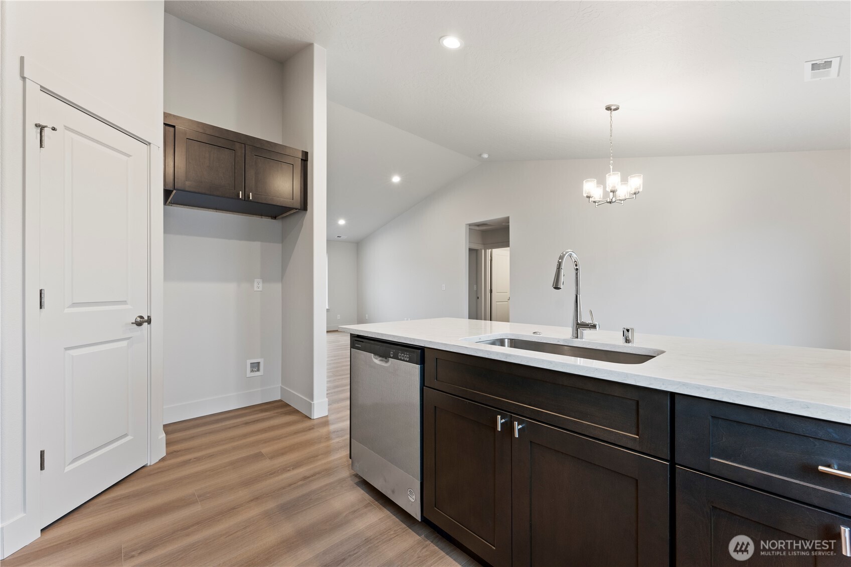 202 N Sandy Loop Moses Lake WA 98837