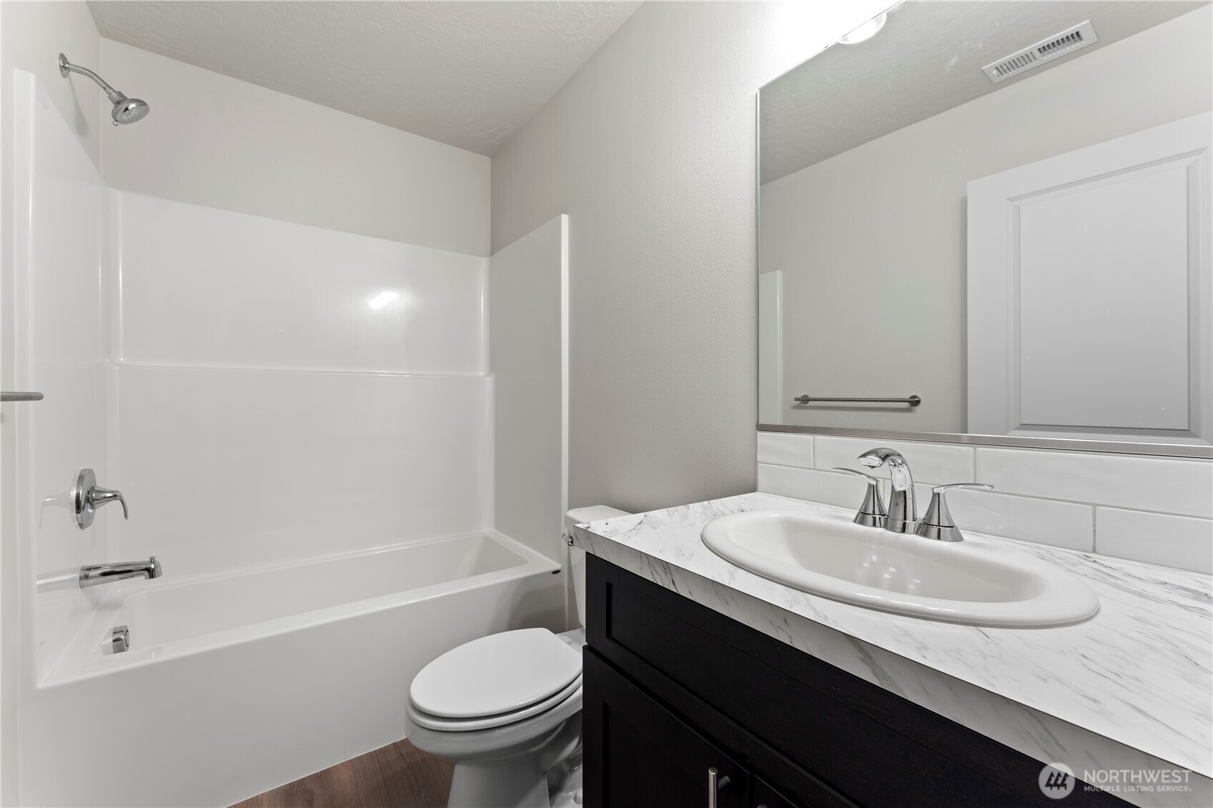 202 N Sandy Loop Moses Lake WA 98837