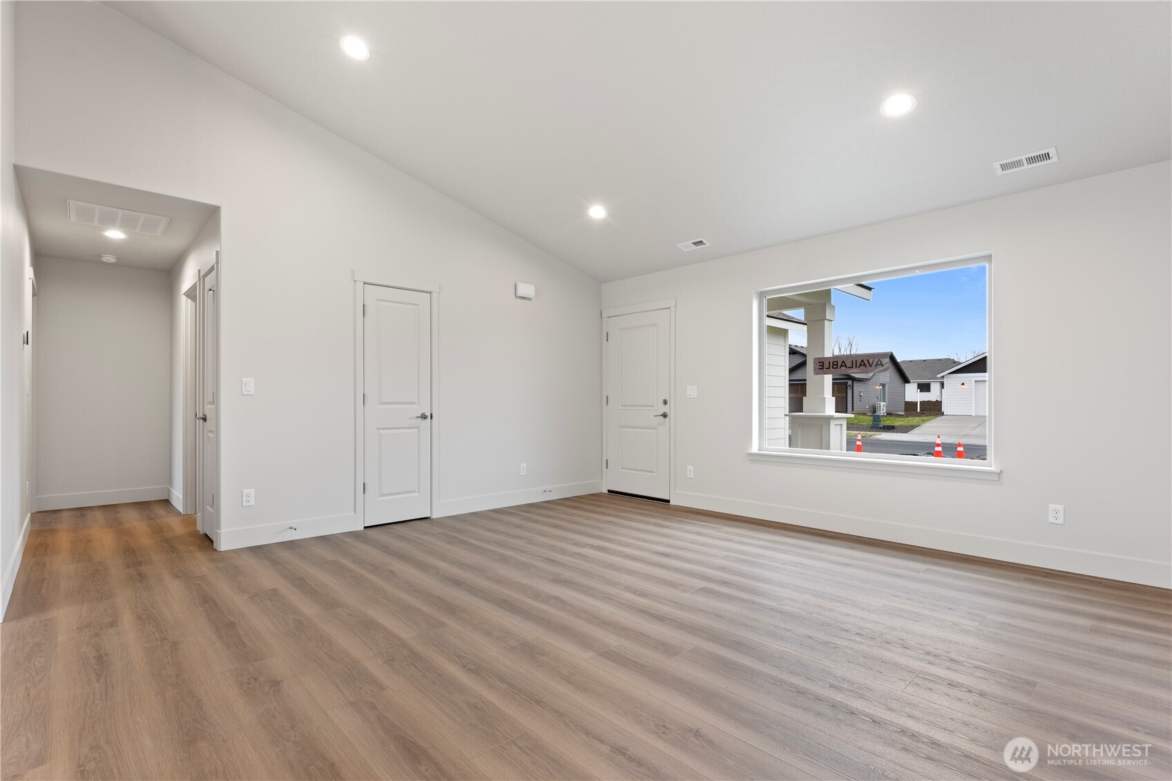 202 N Sandy Loop Moses Lake WA 98837