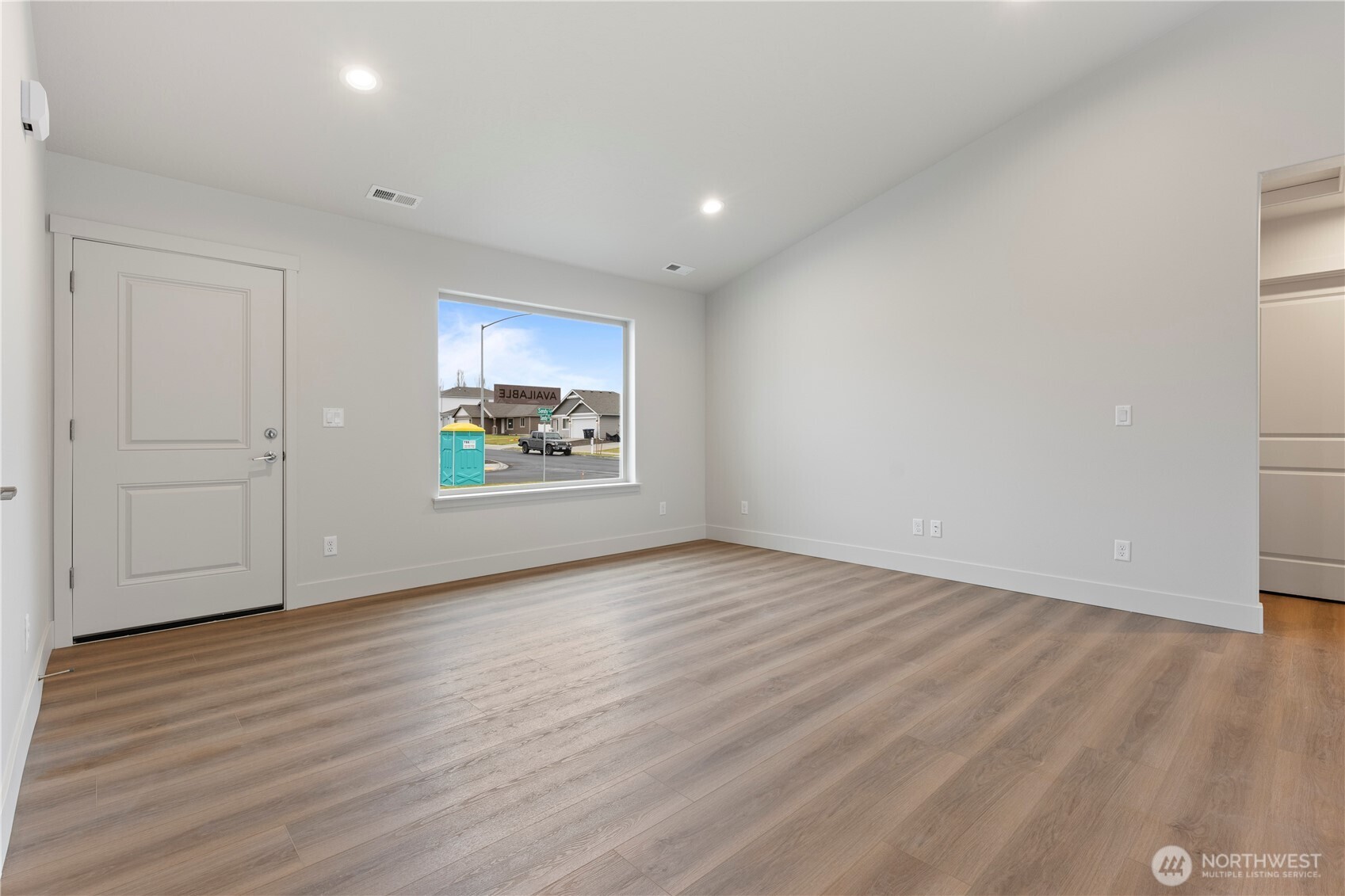 202 N Sandy Loop Moses Lake WA 98837