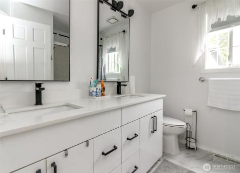 9307 S 237th Place Kent WA 98031