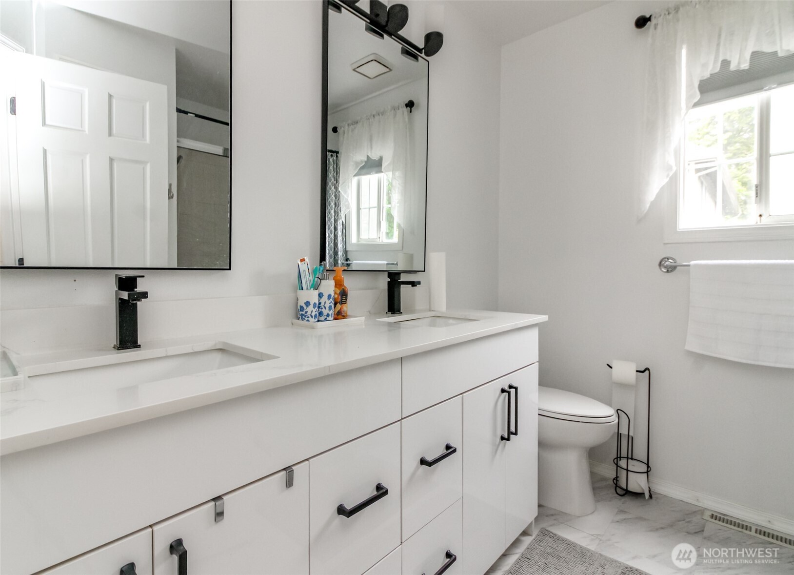 9307 S 237th Place Kent WA 98031