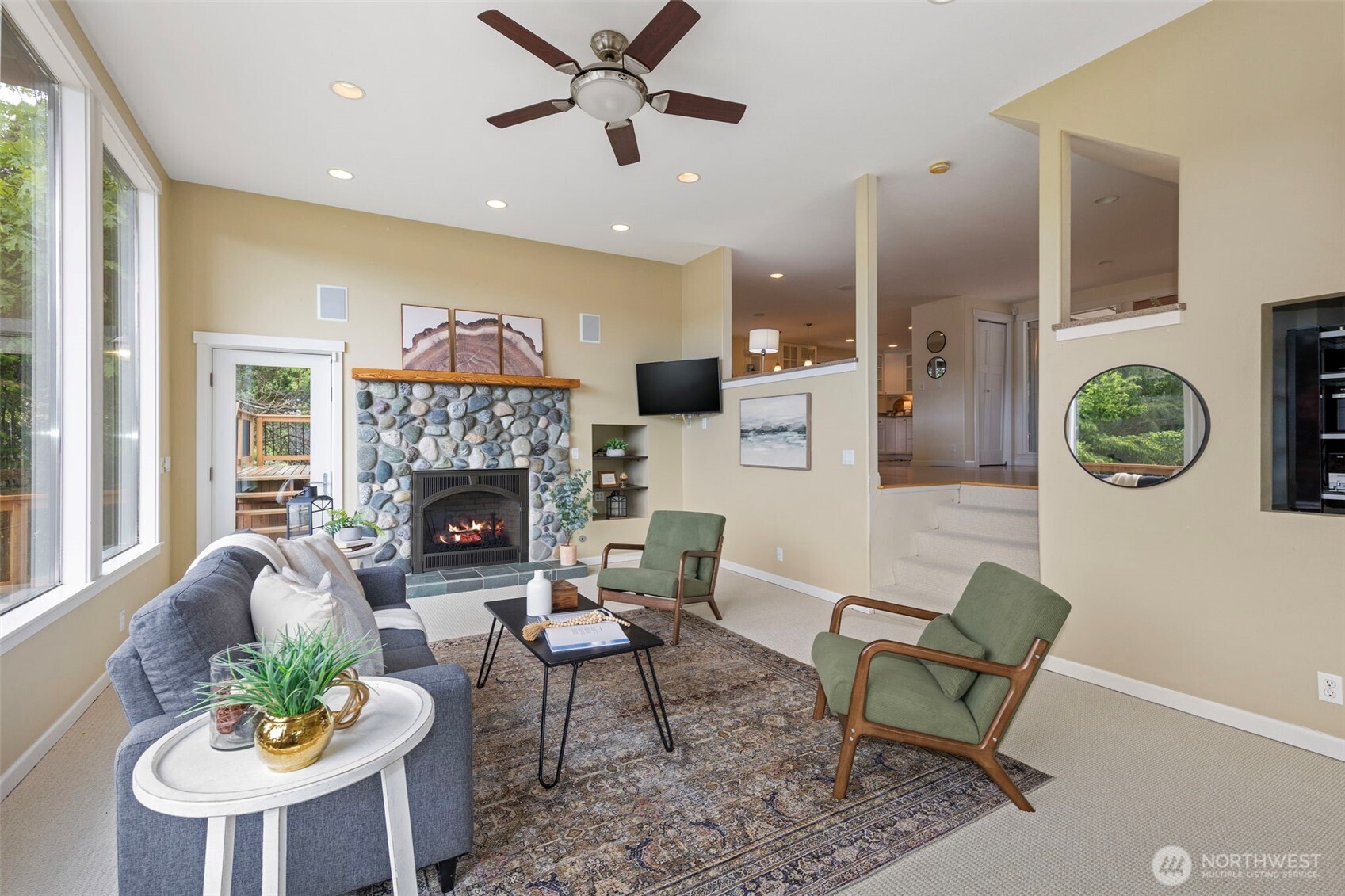 21275 Indianola Road NE Poulsbo WA 98370