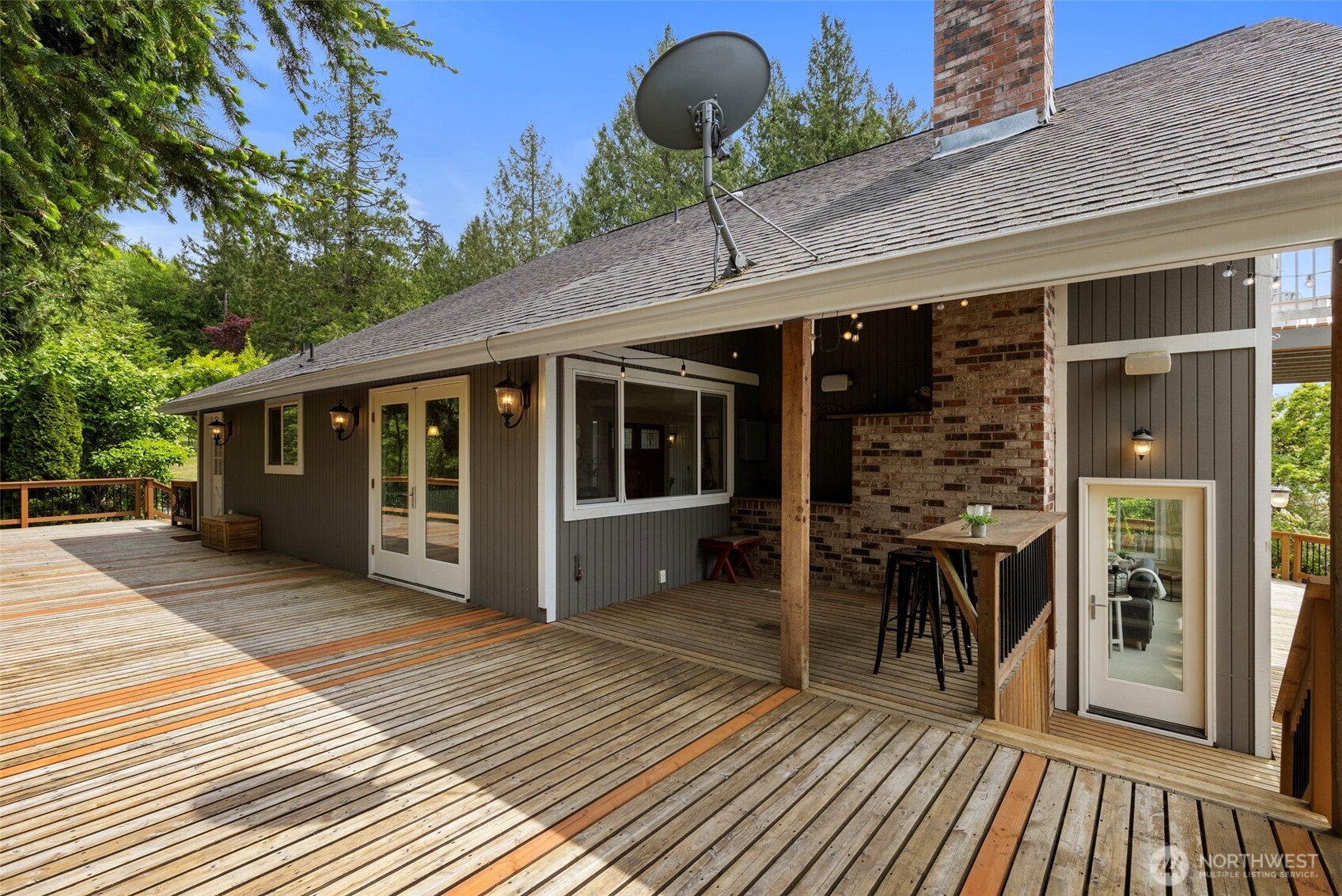 21275 Indianola Road NE Poulsbo WA 98370