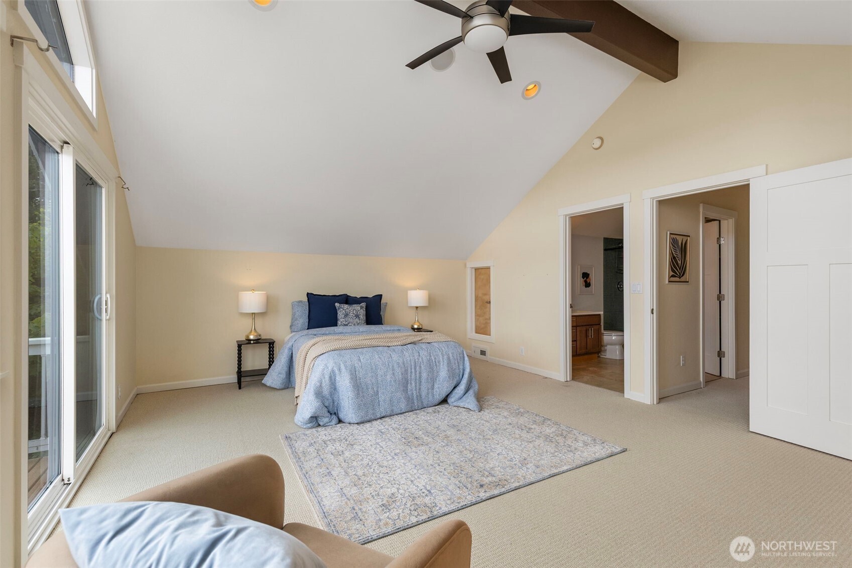 21275 Indianola Road NE Poulsbo WA 98370