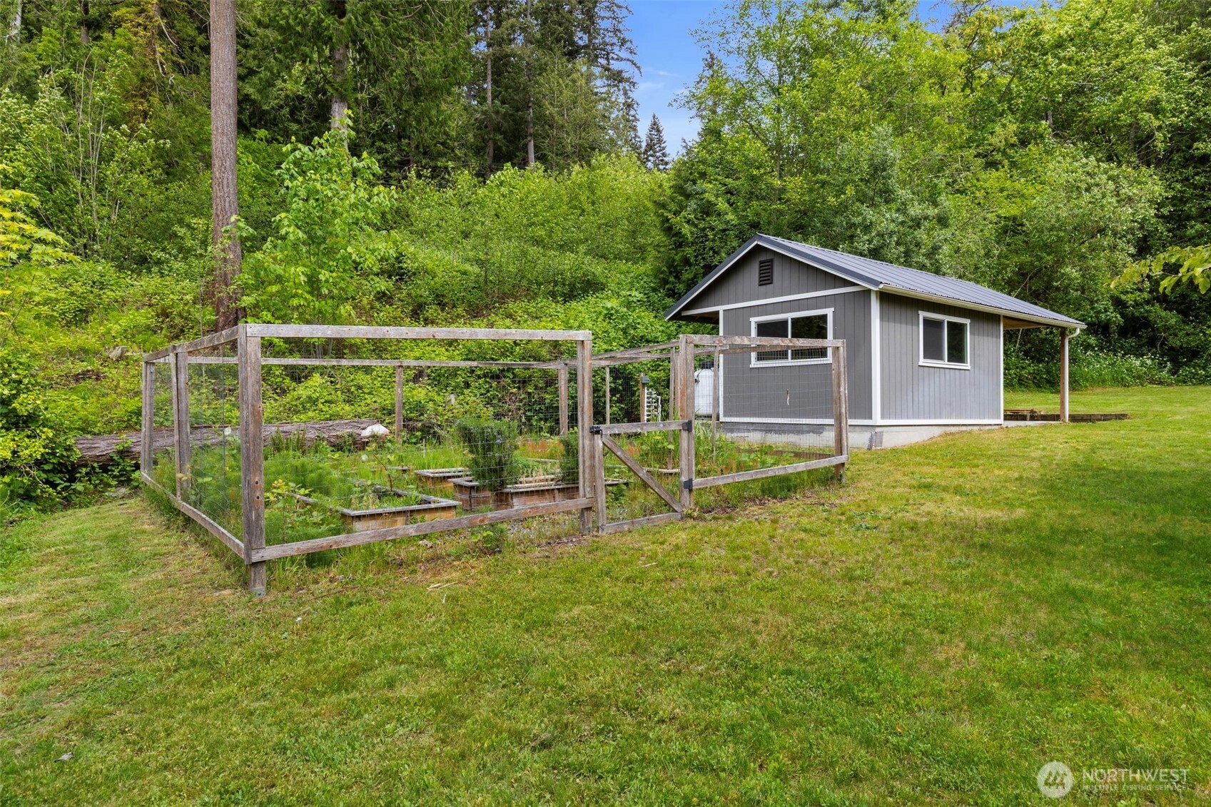 21275 Indianola Road NE Poulsbo WA 98370