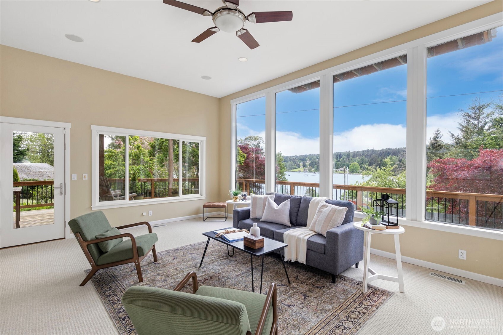 21275 Indianola Road NE Poulsbo WA 98370