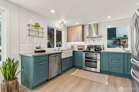 12077 75th Avenue S Seattle WA 98178