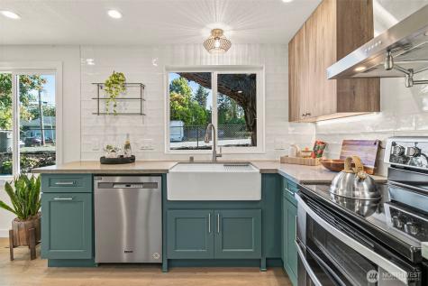12077 75th Avenue S Seattle WA 98178