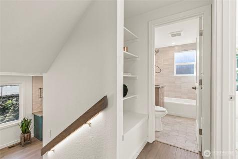 12077 75th Avenue S Seattle WA 98178
