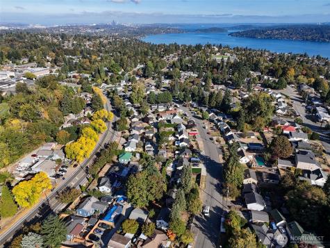 12077 75th Avenue S Seattle WA 98178