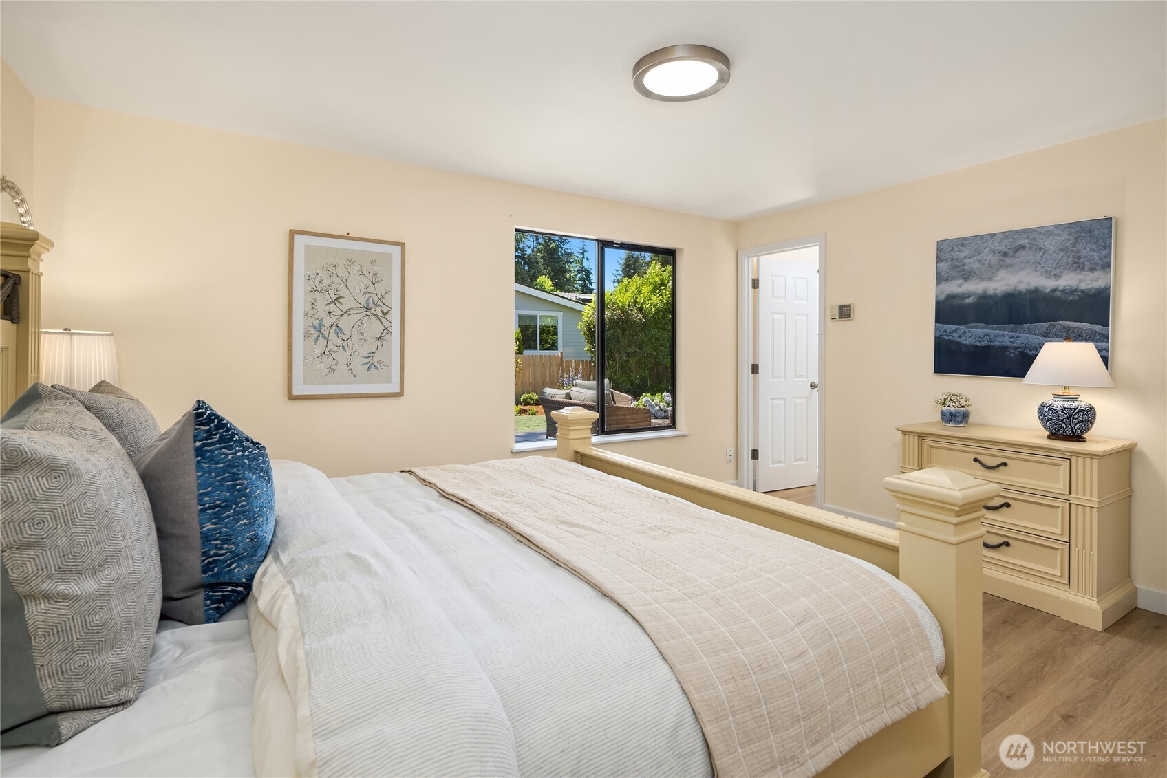 15015 SE 46th Place Bellevue WA 98006